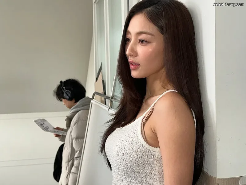 Jihyo (TWICE) photo 16 of 1325