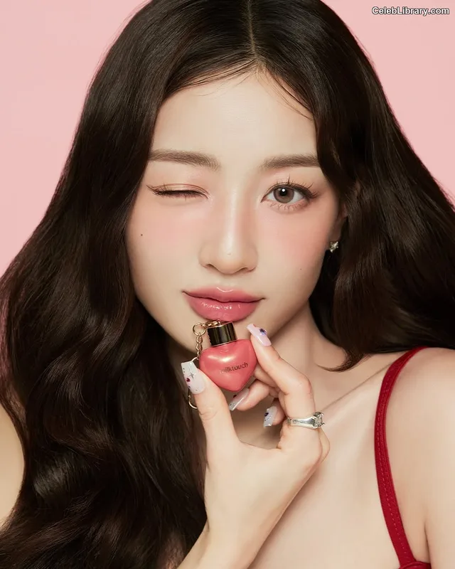 Jihyo (TWICE) photo 20 of 1325