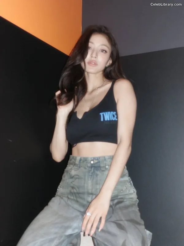 Jihyo (TWICE) photo 16 of 1325