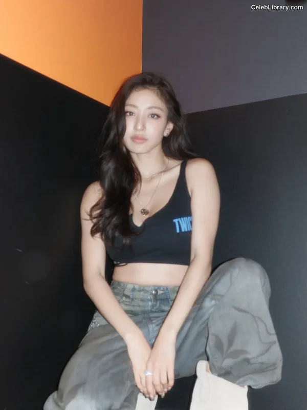 Jihyo (TWICE) photo 17 of 1325