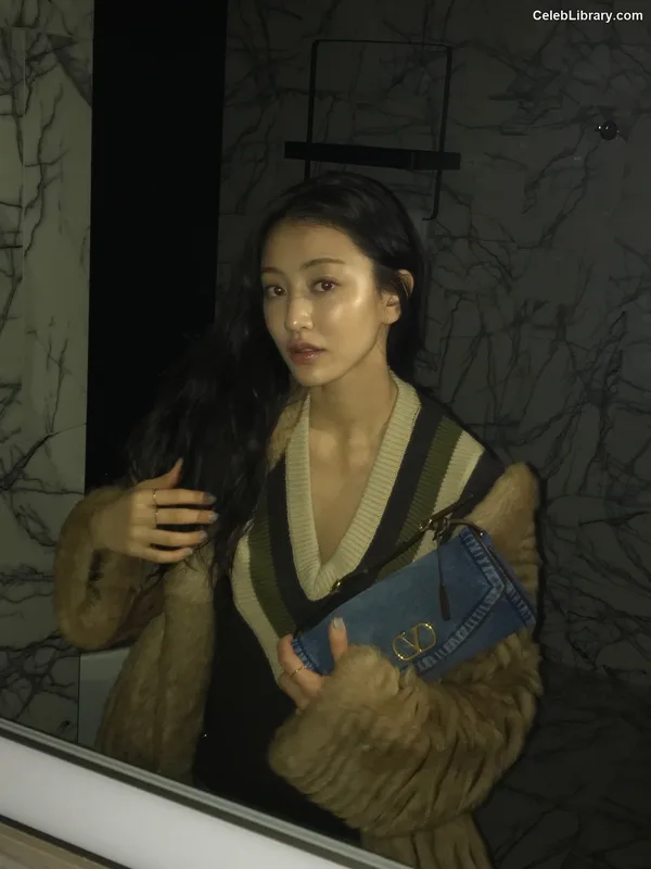 Jihyo (TWICE) photo 23 of 1325