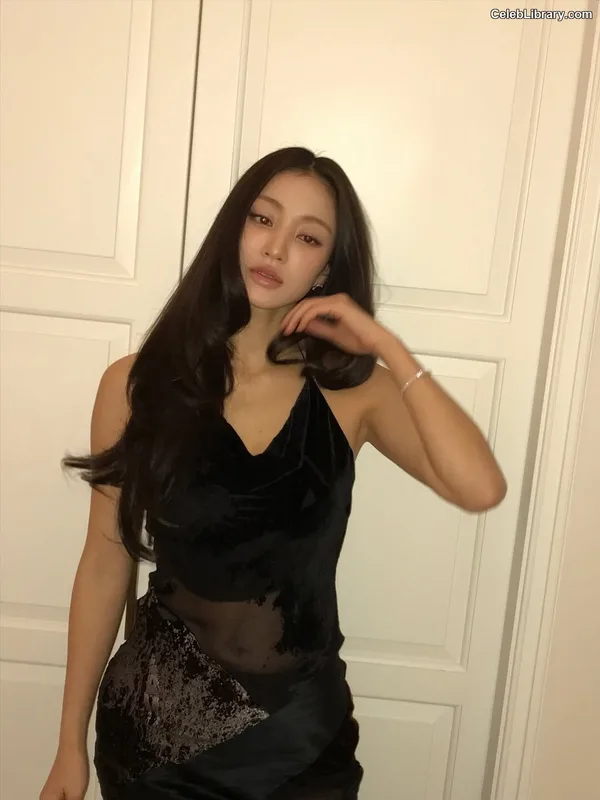 Jihyo (TWICE) photo 7 of 1325