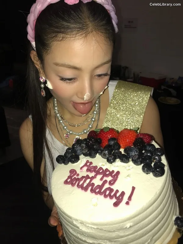 Jihyo (TWICE) photo 1 of 1325