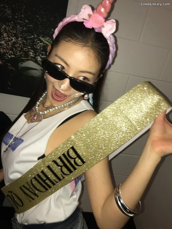 Jihyo (TWICE) photo 4 of 1325