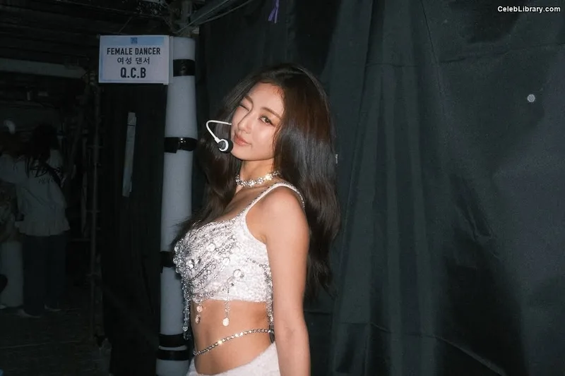 Jihyo (TWICE) photo 12 of 1325
