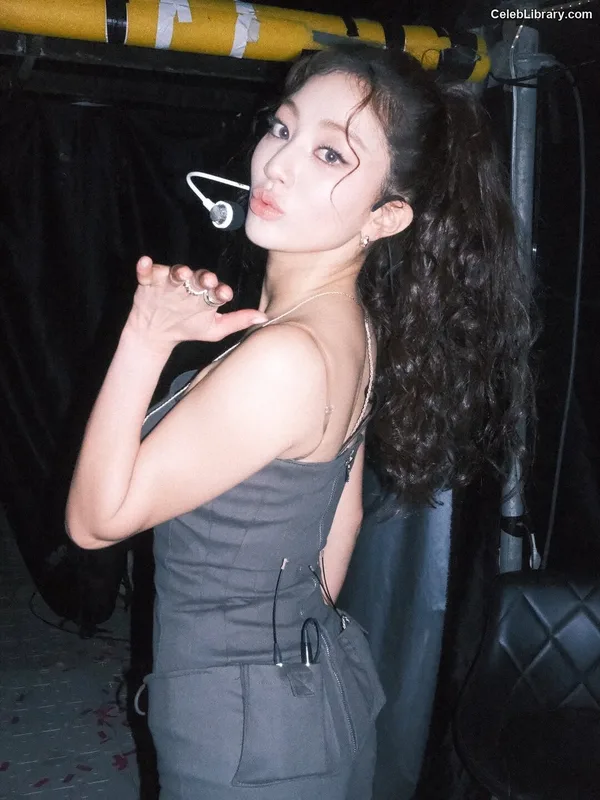 Jihyo (TWICE) photo 19 of 1325