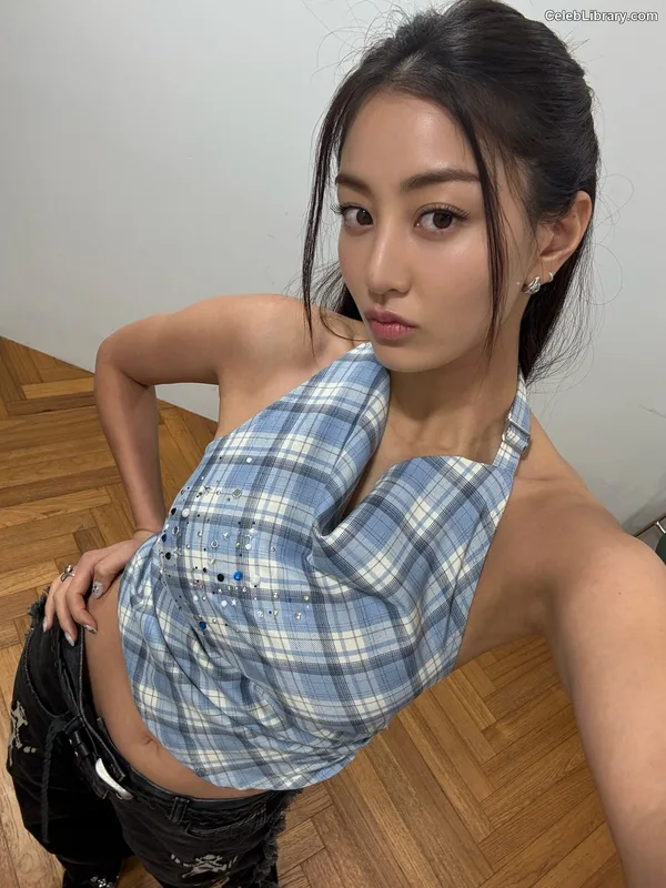 Jihyo (TWICE) photo 6 of 1325