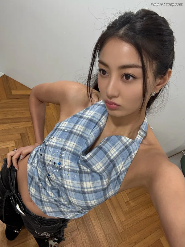 Jihyo (TWICE) photo 9 of 1325