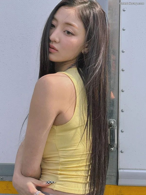 Jihyo (TWICE) photo 10 of 1325
