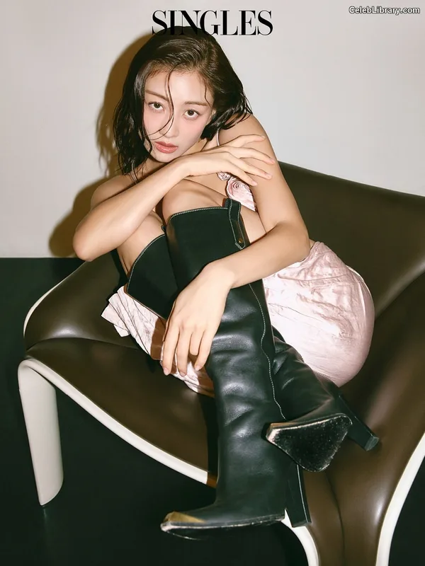 Jihyo (TWICE) photo 15 of 1325