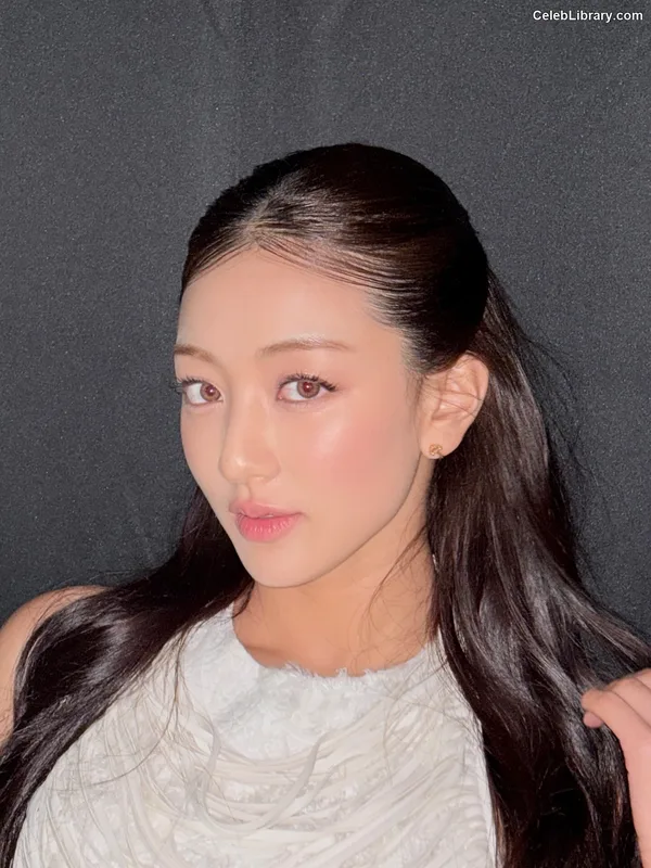 Jihyo (TWICE) photo 9 of 1325