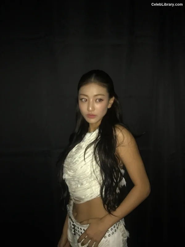 Jihyo (TWICE) photo 10 of 1325
