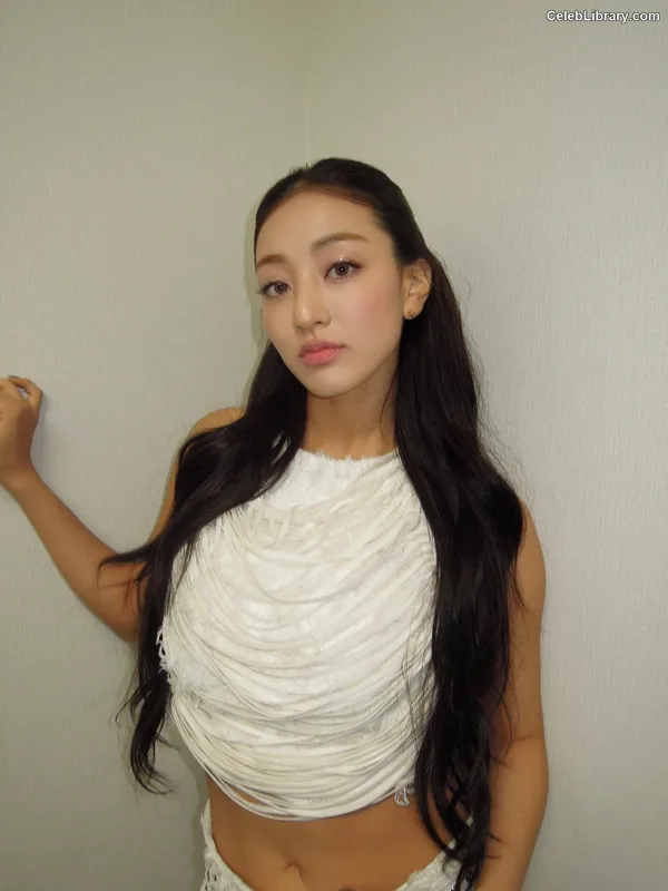 Jihyo (TWICE) photo 15 of 1325