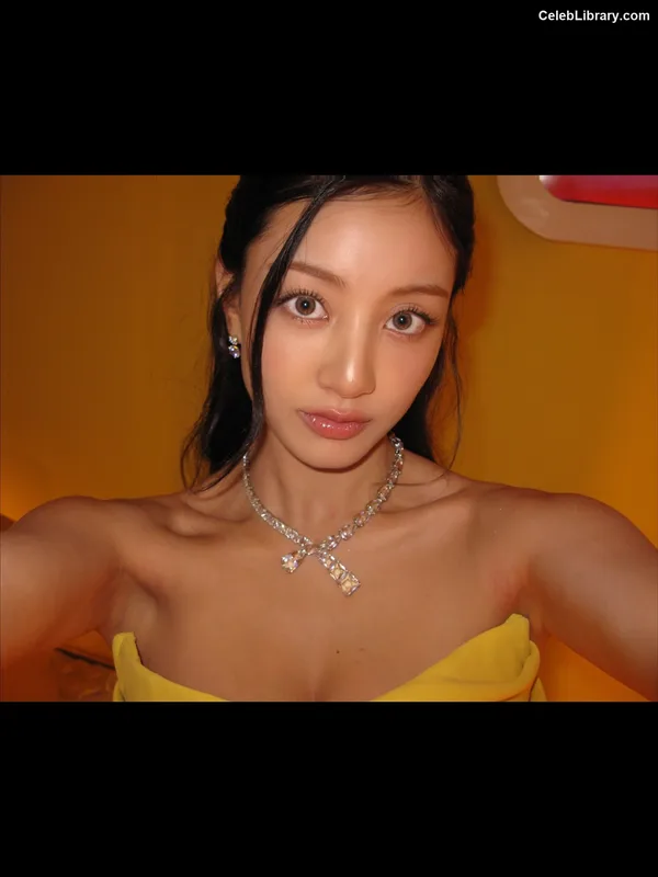 Jihyo (TWICE) photo 21 of 1325