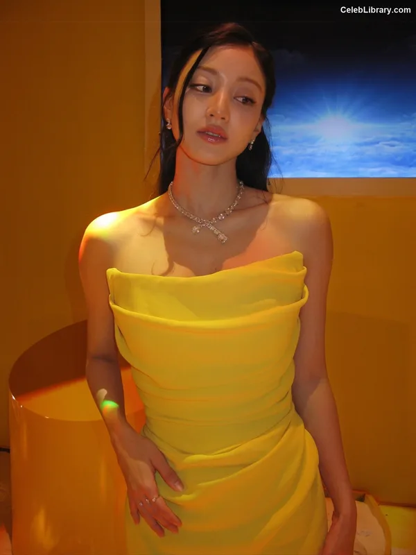 Jihyo (TWICE) photo 1 of 1325