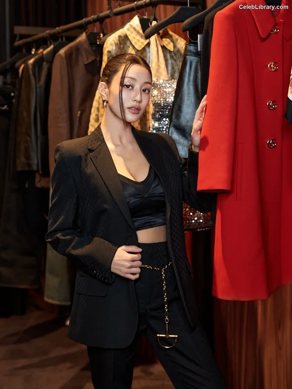 Jihyo (TWICE) photo 5 of 1325