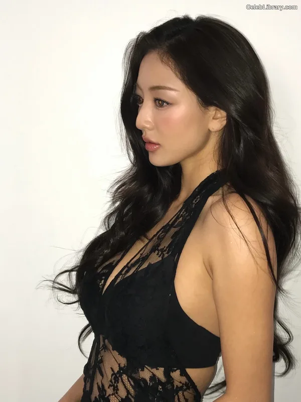 Jihyo (TWICE) photo 18 of 1325