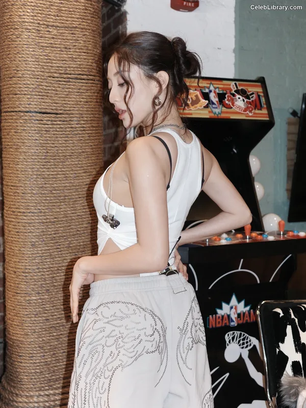 Jihyo (TWICE) photo 11 of 1325