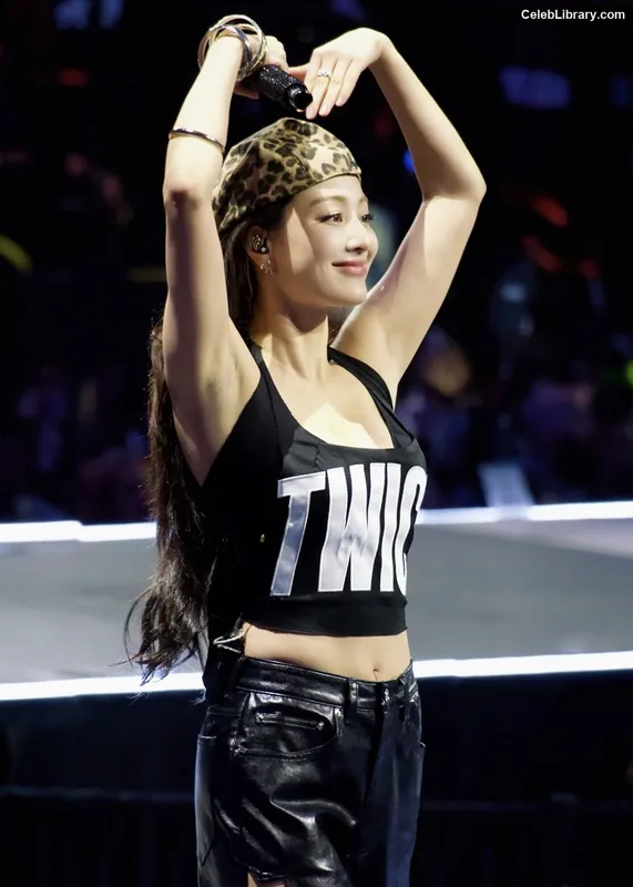 Jihyo (TWICE) photo 9 of 1325