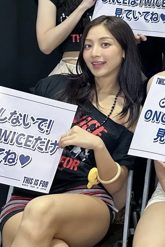 Jihyo (TWICE) photo 19 of 1325
