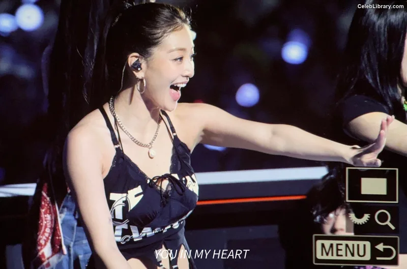 Jihyo (TWICE) photo 1 of 1325