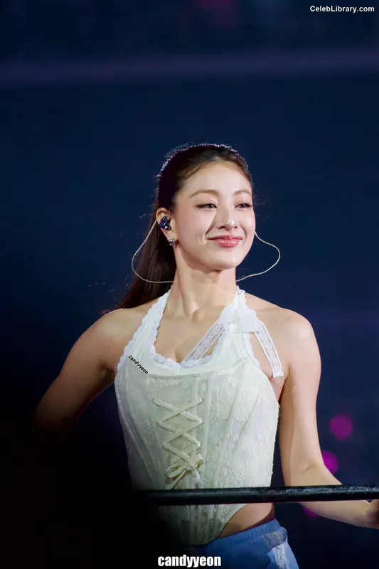 Jihyo (TWICE) photo 9 of 1325