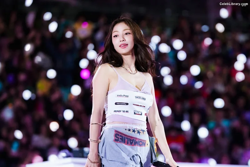 Jihyo (TWICE) photo 13 of 1325