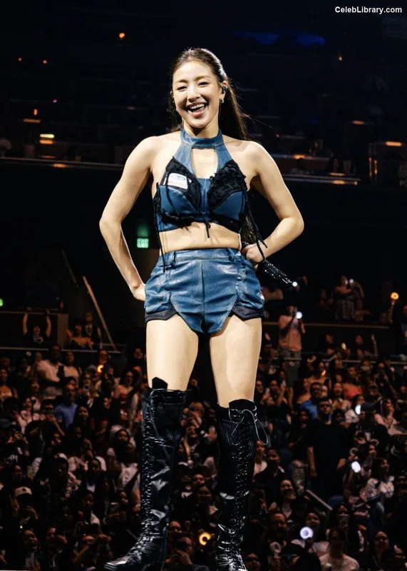 Jihyo (TWICE) photo 23 of 1325