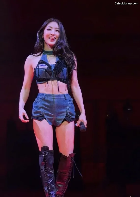 Jihyo (TWICE) photo 14 of 1325