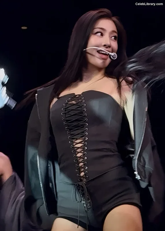 Jihyo (TWICE) photo 3 of 1325