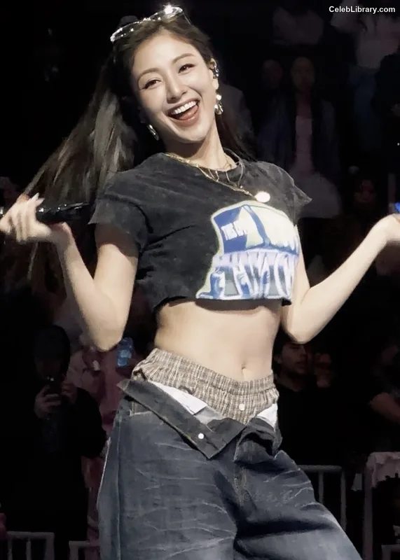Jihyo (TWICE) photo 7 of 1325