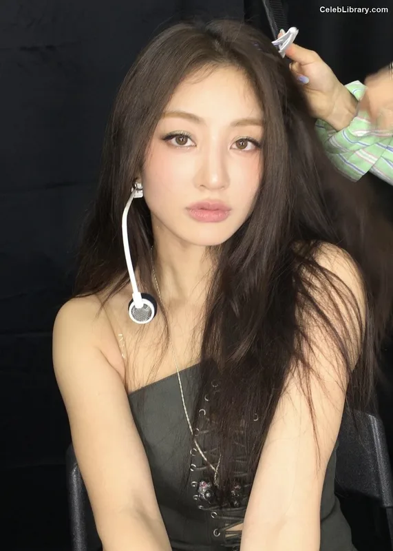Jihyo (TWICE) photo 9 of 1325