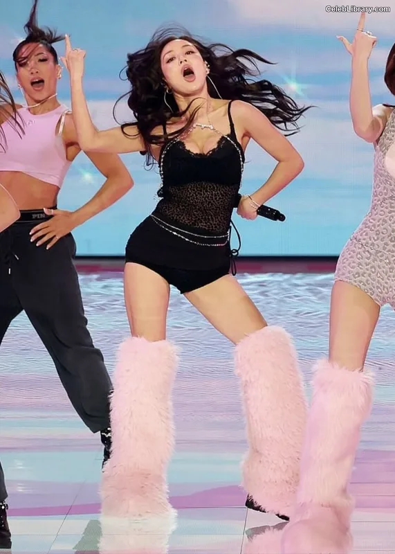 Jihyo (TWICE) photo 17 of 1325