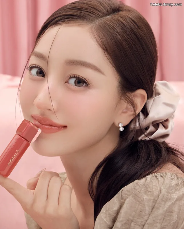 Jihyo (TWICE) photo 4 of 1325