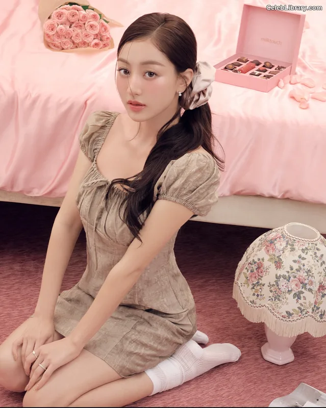 Jihyo (TWICE) photo 5 of 1325