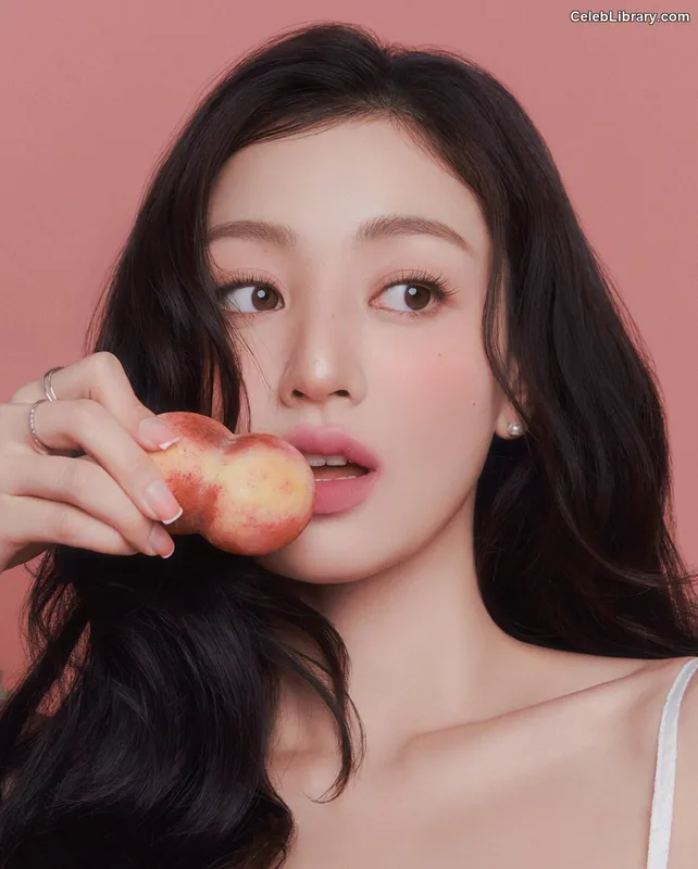 Jihyo (TWICE) photo 13 of 1325