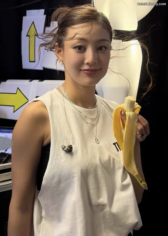 Jihyo (TWICE) photo 7 of 1325