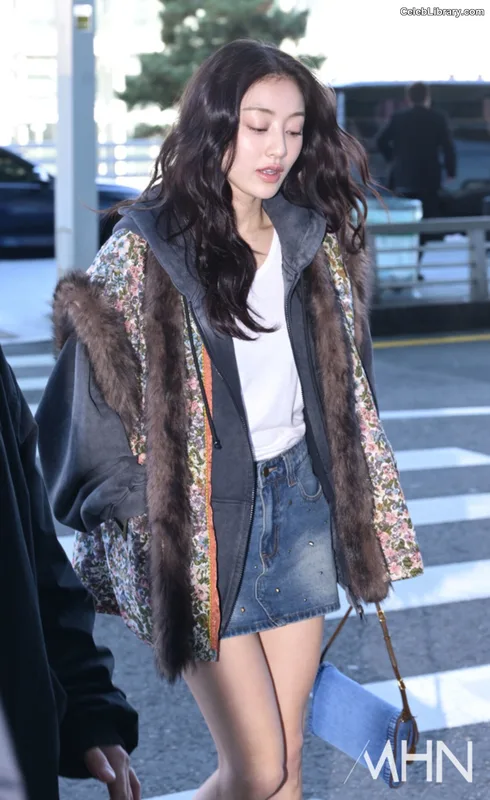 Jihyo (TWICE) photo 9 of 1325
