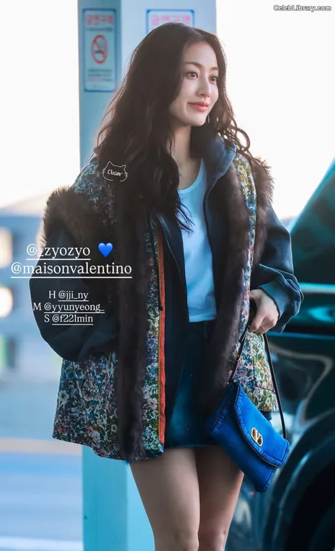 Jihyo (TWICE) photo 14 of 1325