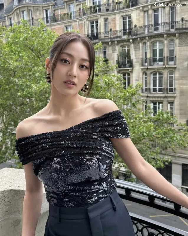 Jihyo (TWICE) photo 6 of 1325
