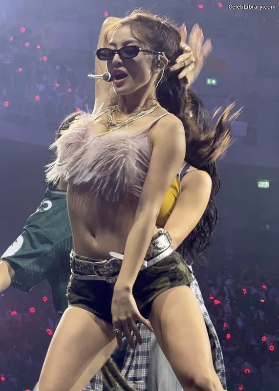 Jihyo (TWICE) photo 19 of 1325