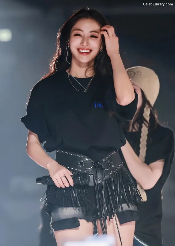 Jihyo (TWICE) photo 24 of 1325