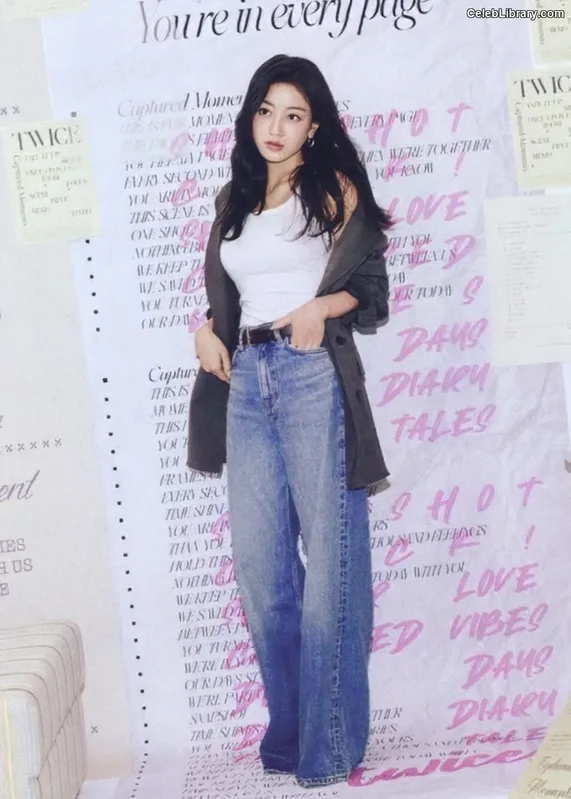 Jihyo (TWICE) photo 22 of 1325