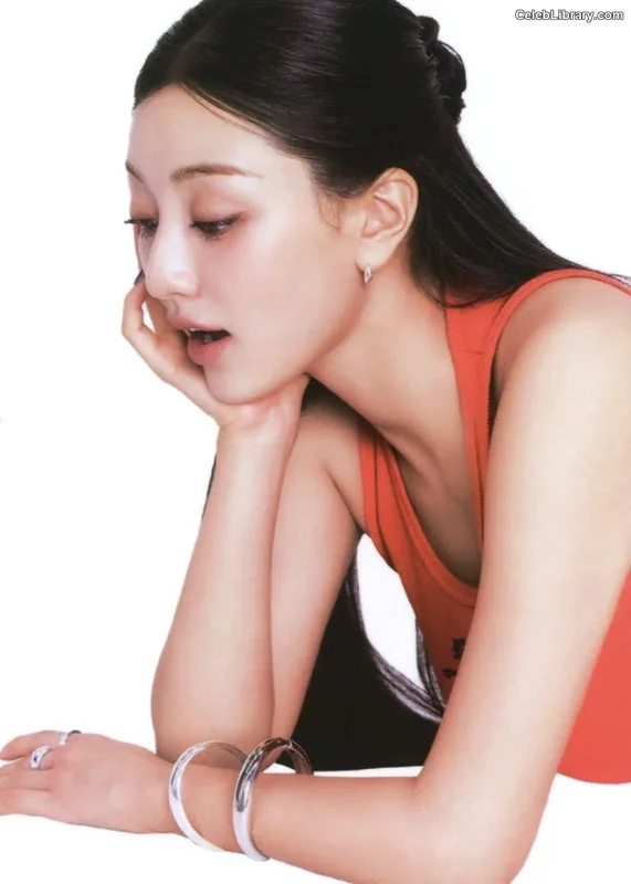 Jihyo (TWICE) photo 7 of 1325