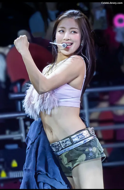 Jihyo (TWICE) photo 19 of 1325
