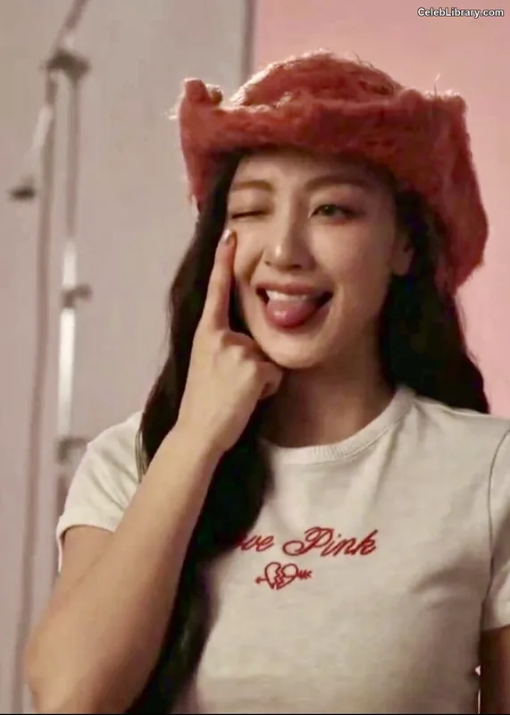Jihyo (TWICE) photo 21 of 1325