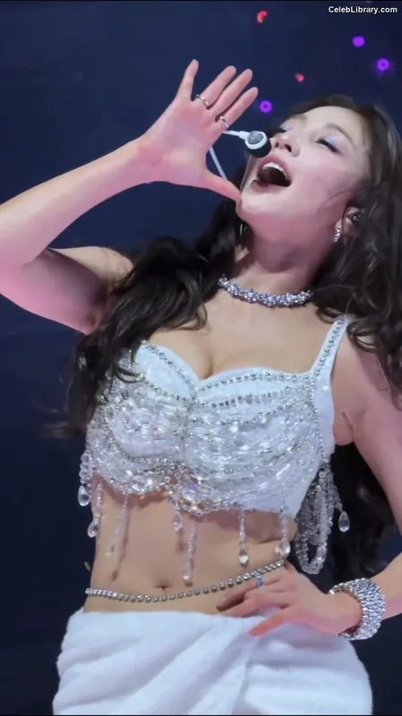 Jihyo (TWICE) photo 12 of 1325