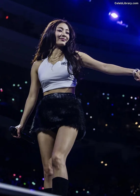 Jihyo (TWICE) photo 4 of 1325