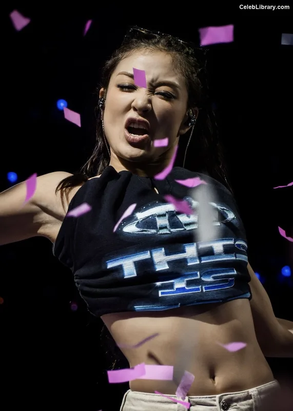 Jihyo (TWICE) photo 8 of 1325
