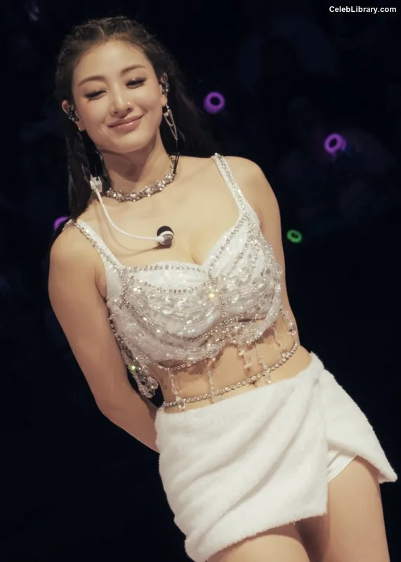 Jihyo (TWICE) photo 20 of 1325